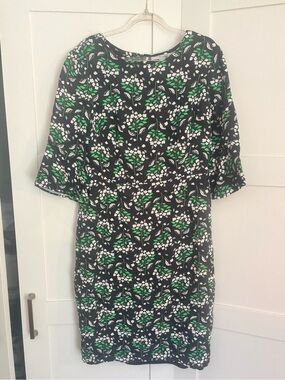 Boden Green and Black Floral Print Shift Dress with Bell Sleeves Size 8